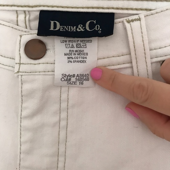 New Denim & Co White Denim Crop Pants Size 16 - Picture 2 of 4